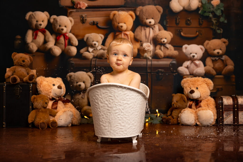 séance-photo-anniversaire-un-an-petit-garçon-nounours-brest-plougonvelin-smash-cake