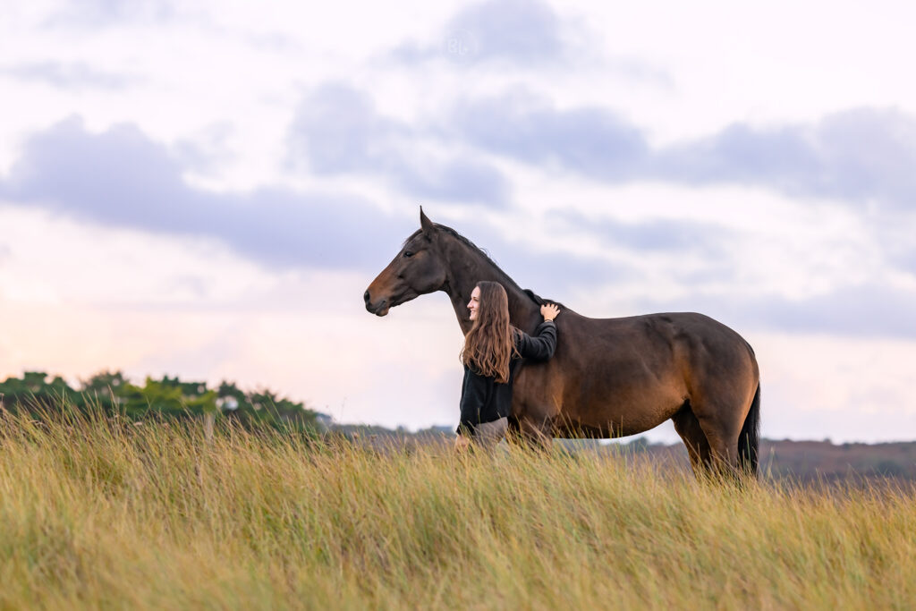 Séance-photo-équine-cheval-plage-finistère-brest-plougonvelin