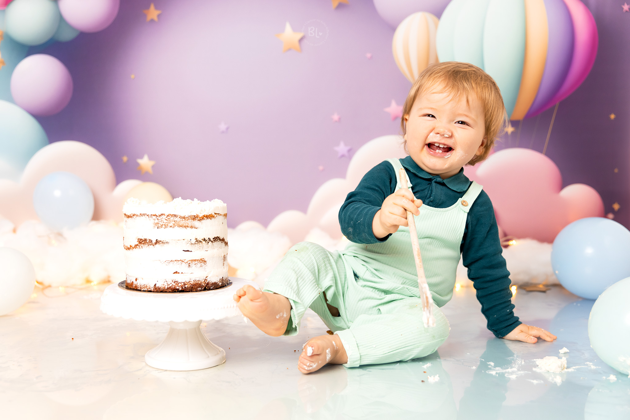 Séance photo anniversaire smash-cake bébé un et deux ans gâteau brest plougonvelin Plouzané plouarzel