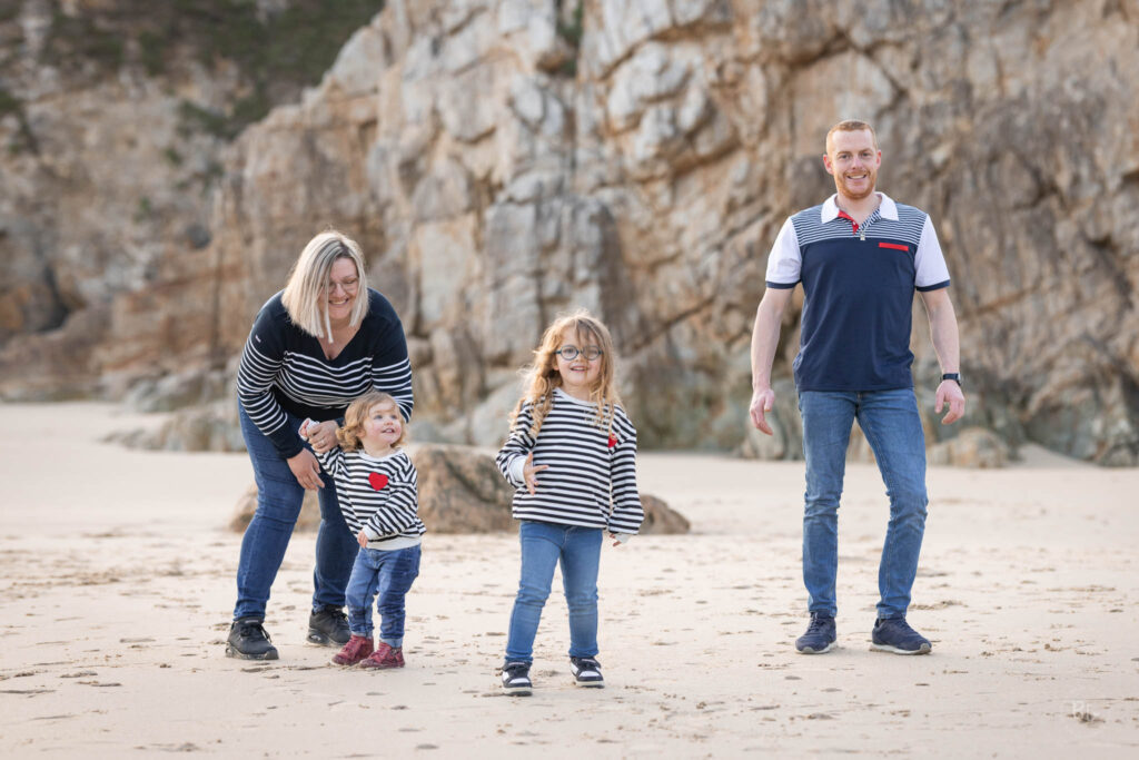 photographe-famille-plouzané-brest-plougonvelin-finistère-bretagne-moment-photo-plage-couple-enfant