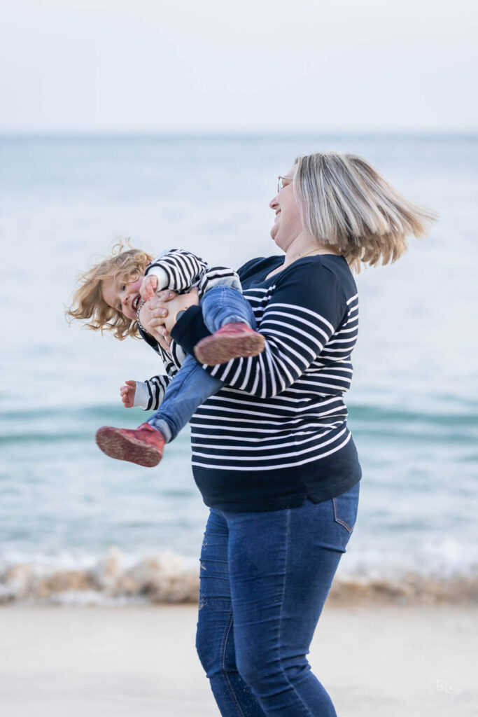 photographe-famille-couple-enfant-bord-de-mer-finistère-plouzané-brest