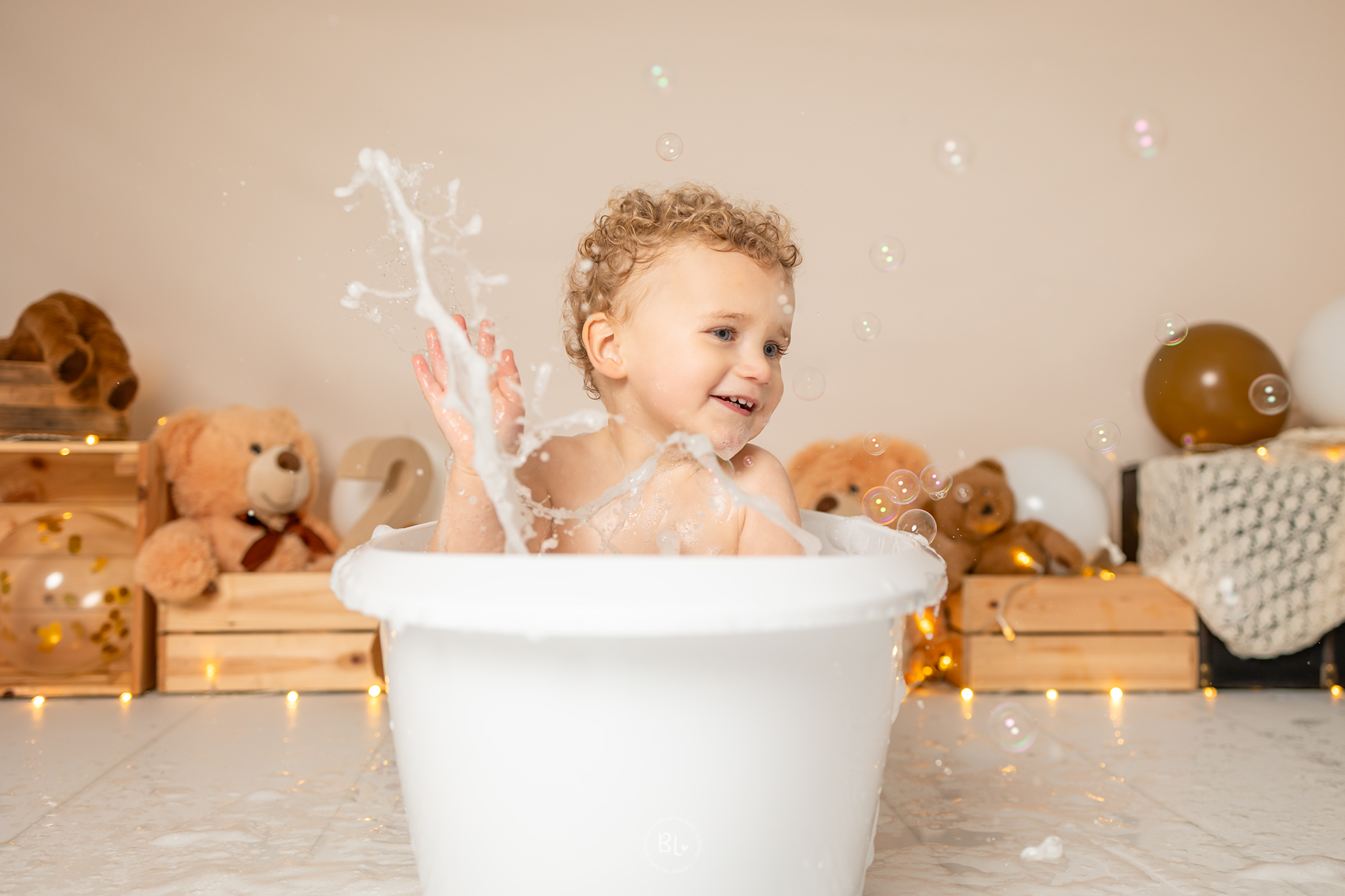 séance-photo-smash-cake-enfant-2-ans-Photo-Bubble-Life-photographe-plougonvelin