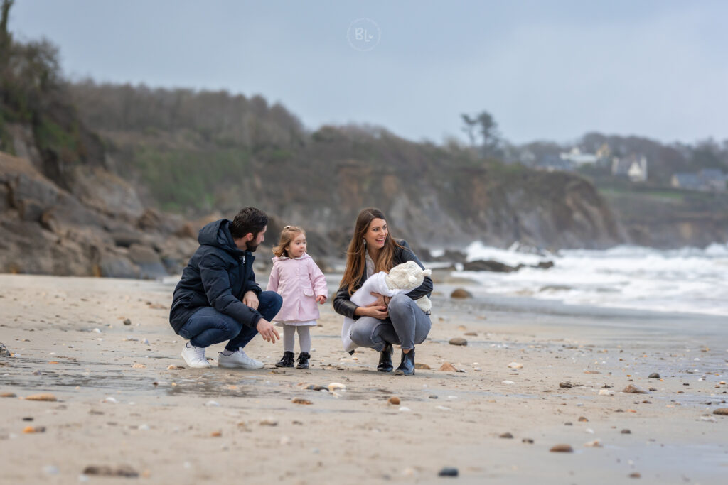 Séance-photo-famille-plage-Brest-Finistère-Photo-Bubble-Life